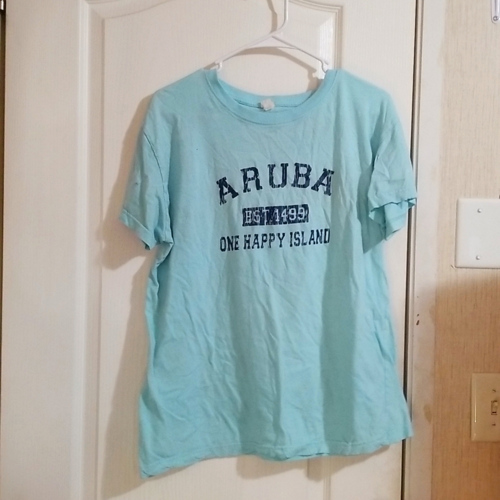 A short sleeve shirt